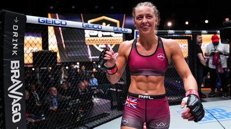 Dakota Ditcheva wants clash with boxing champion signed to PFL | DAZN ...