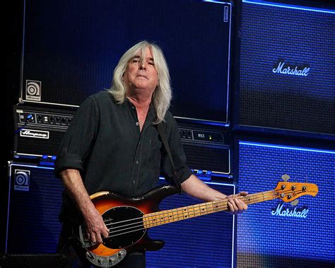 Watch AC/DC Salute Cliff Williams at Bassist’s Final Show – Rolling Stone