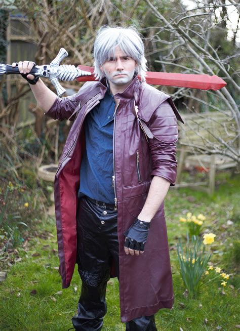 Just got a decent photo of my Dante cosplay : r/DevilMayCry