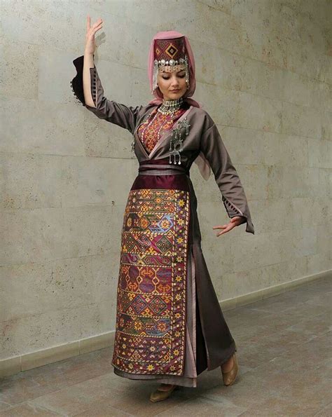 Armenian dance | National clothes, Armenian clothing, Traditional fashion