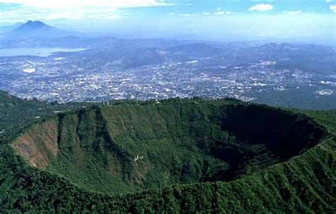 HIKE SAN SALVADOR VOLCANO CRATER, "EL BOQUERÓN": Private Guide | San ...