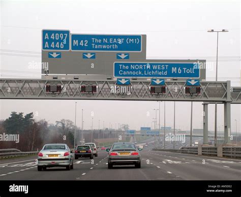 70mph signs hi-res stock photography and images - Alamy