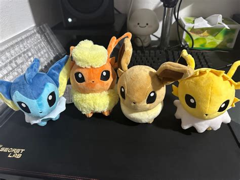 Pokemon Eevee Adventure Plushies (Eevee, Jolteon, Flareon, Vaporeon ...