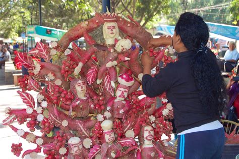 Night of the Radishes: Playing with Food in Oaxaca | A Gringo In Mexico