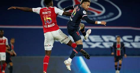 PSG cling on to title hopes as leaders Lille held | Reuters