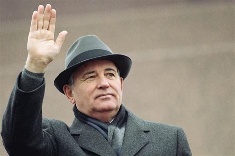 Who Is Mikhail Gorbachev, The Nobel Prize Winner Who Helped End Cold ...