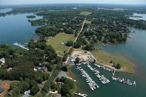 Lake Norman Marinas and Boat Slip Lease - All Seasons Marina