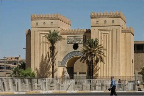 Portable Antiquity Collecting and Heritage Issues: Baghdad Museum ...