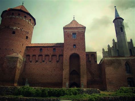 5 Haunted Castles in Europe that Will Scare Your Pants Off