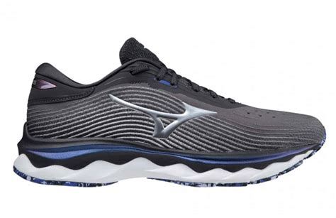 Mizuno Wave Sky 5 Review (2021): Should You Get It?