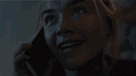 Florencepugh Crying GIF - Florencepugh Crying Phone - Discover & Share GIFs