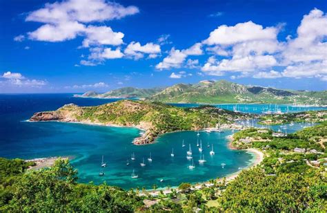 The Best Honeymoon Destinations in the Caribbean: 13 Romantic Locations!