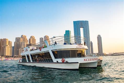 Dubai: Marina Dinner Cruise with Drinks & Live Music | GetYourGuide