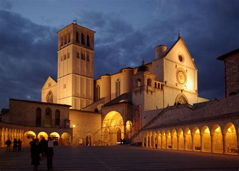 24 de maio: Festa da Dedicação da Basílica de São Francisco em Assis ...