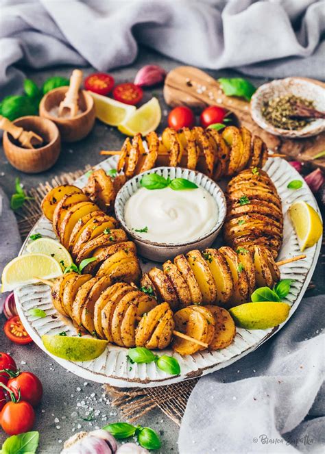 Spiral Potatoes (Tornado Potatoes, Twister Potatoes) - Bianca Zapatka ...