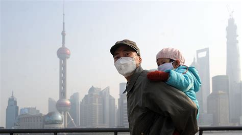 Pollution in China: Precious art from toxic waste - BBC Culture