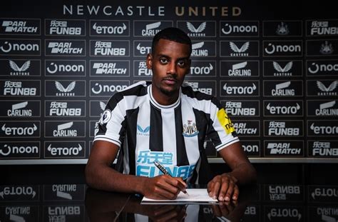 Alan Shearer delivers message to new Newcastle signing Alexander Isak