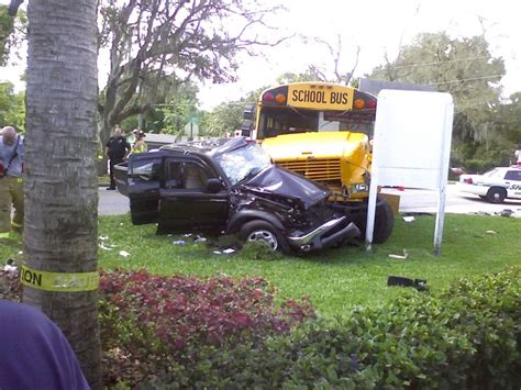 Personal Injury Lawyer Discusses School Bus Accidents - Legal blog