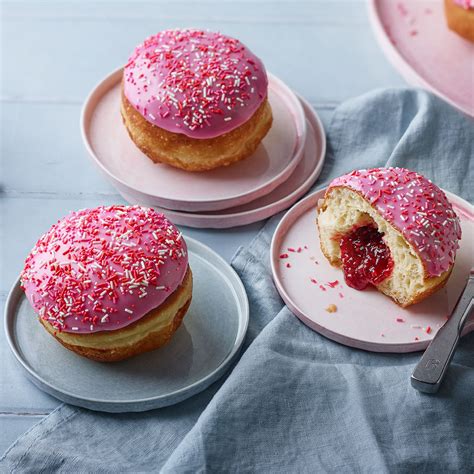 Paul Hollywood's Raspberry Doughnuts - The Great British Bake Off | The ...