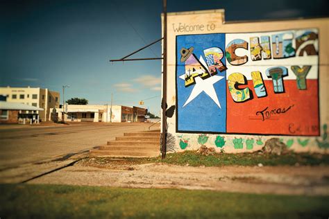 Archer City Residents Paint the Town for a Purpose