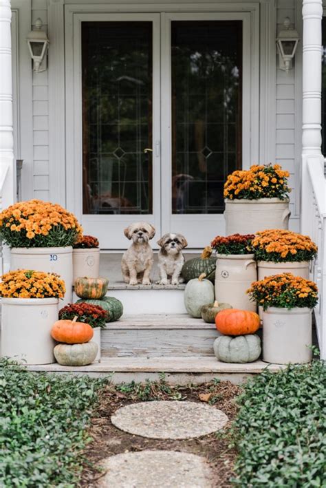 Crocks & Mums - Farmhouse Fall Steps - Liz Marie Blog