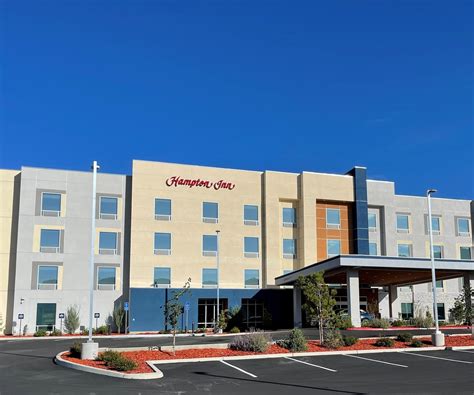 New Hampton by Hilton Opens in Oakhurst-Yosemite Market | OTO Development