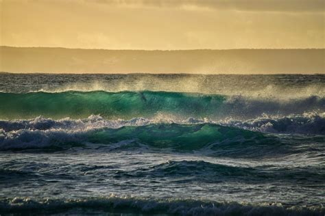 What Causes Ocean Tides - Nature World Today