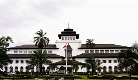 5 Tempat Wisata Sejarah Kota Bandung Yang Wajib Sobat Kunjungi