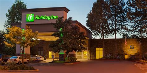 Restaurants Near Holiday Inn Portland-Airport (I-205)