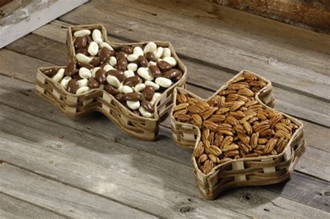 Durham-Ellis Pecan Company: Texas Basket - 2 lb Mixed Chocolate Pecans