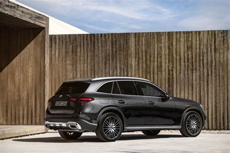 Le nouveau Mercedes-Benz GLC 300 2023 ajoute une technologie hybride ...