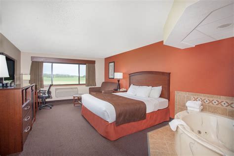 AmericInn by Wyndham Albert Lea | Albert Lea, MN Hotels