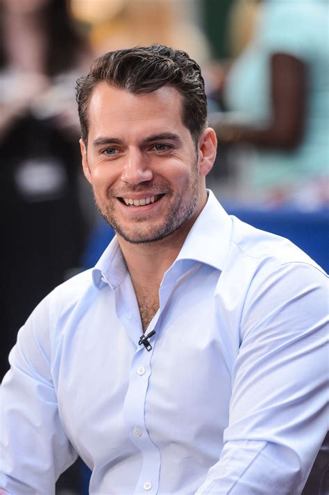 20 Henry Cavill Smiles That Are Worth the Wait | Henry cavill smile ...