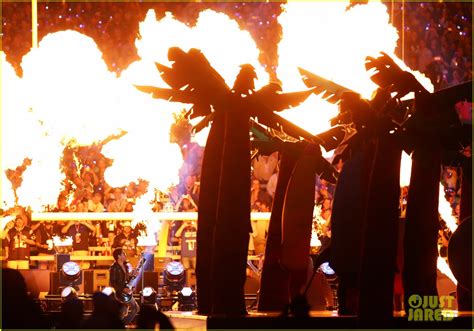 Full Sized Photo of lenny kravitz missy elliott super bowl halftime ...