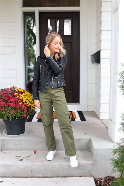 13 Stylish Green Cargo Pants Outfit Ideas for 2024 - Paisley & Sparrow