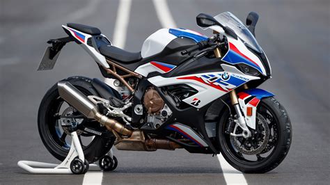 The 2020 BMW S 1000 RR M Sport Stunned Us on the Track - Robb Report ...