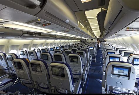 Photos: Airbus A340-313 Aircraft Pictures | Airbus, Aircraft interiors ...