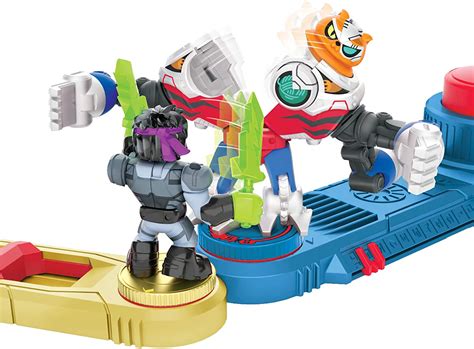 Akedo Ultimate Arcade Warriors Deliver Battles Between Giants | The Toy ...