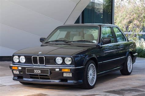 Fiche technique BMW 333i (E30) (1985-1987)