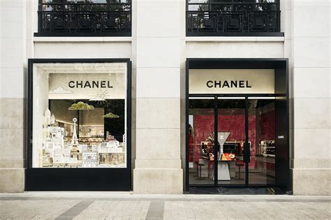 Chanel Opens a New Boutique on Champs-ÉlyséesFashionela