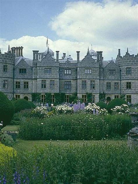 Longford Castle | Parks and Gardens (en)