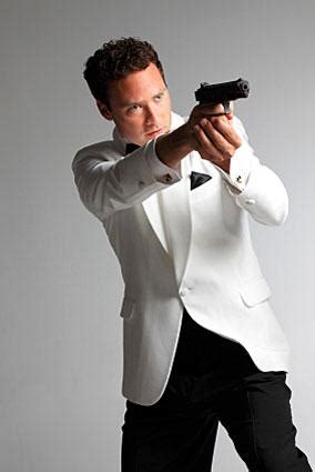 James Bond Costume Ideas | LoveToKnow