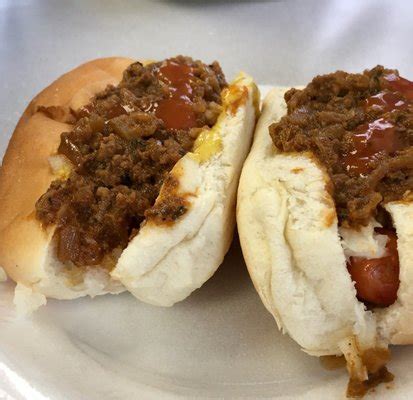 HOT DOG CHARLIE’S - 20 Photos & 28 Reviews - Hot Dogs - 629 Saratoga St ...