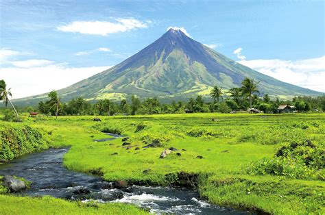 Mayon Volcano: Perfect Cone