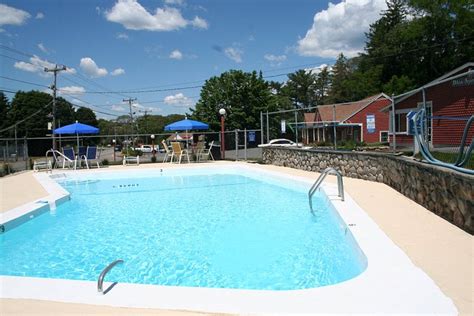 BLUE SPRUCE MOTEL - Prices & Reviews (Plymouth, MA)