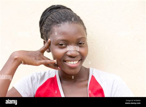 A beautiful smiling young Ugandan woman (27-year-old Stock Photo - Alamy