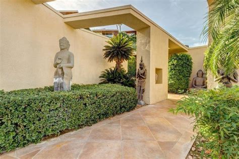 Suzanne Somers House : Suzanne Somers Lists Her Palm Springs Home for ...