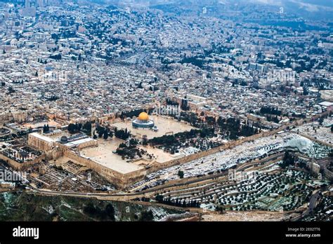 Aerial view of the Dome of the Rock, Temple Mount Old City, Jerusalem ...