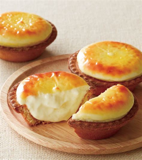 Hokkaido BAKE CHEESE TART Opens 2nd Store At Westgate, Singapore