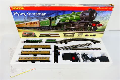 Hornby Flying Scotsman OO gauge Train Set R1072 - Darlington Diecast